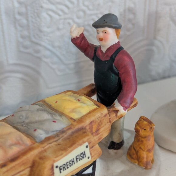 Lot of two Lemax Christmas Accessories - Picture with Santa and Fresh Fish - Picture 11 of 16